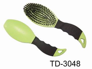 CURVED SOFT TOUCH TWO-TONE PET BRUSH